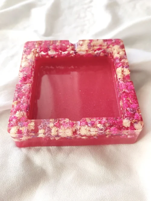 Τασάκι τετράγωνο ροζ με ανθάκια γυψοφίλης