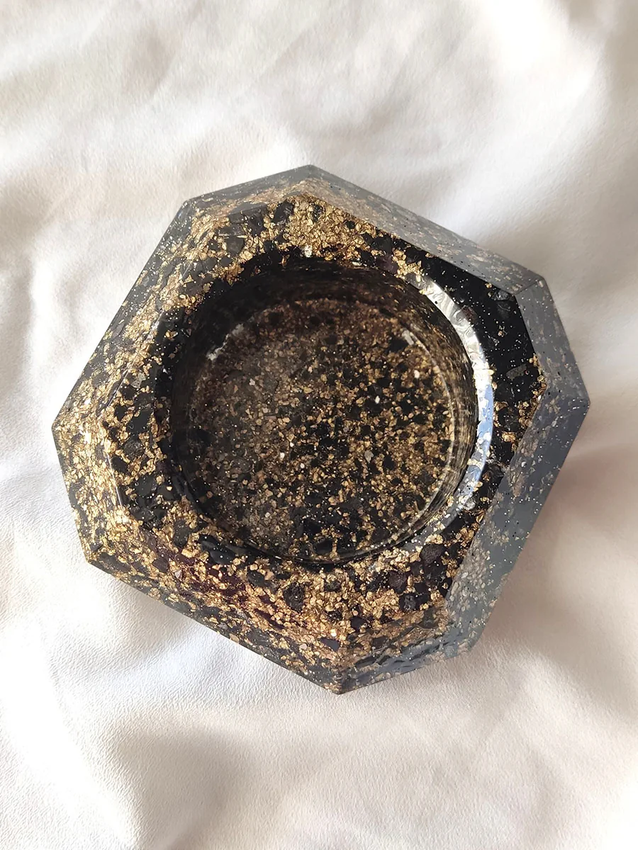 Διακοσμητική βάση ρεσό για κερί μαύρη-χρυσή