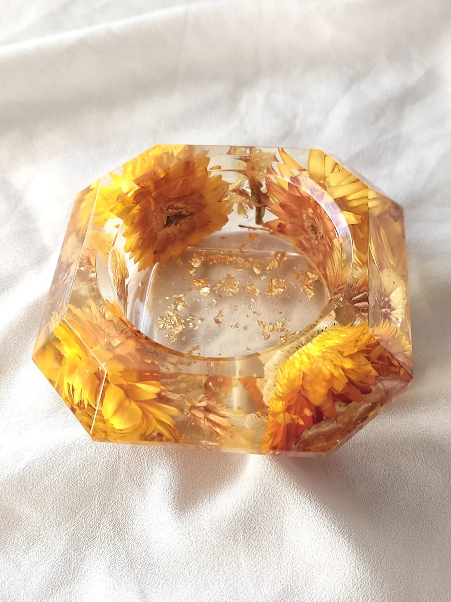 Χειροποίητη Βάση Ρεσό με Αποξηραμένα Άνθη Ηλίανθου και Υγρό Γυαλί | CHRISARTI