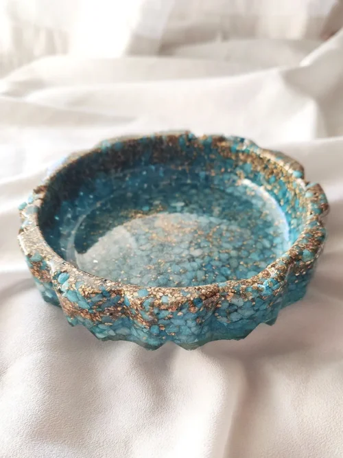 Διακοσμητικό πιατάκι με μπλε πετραδάκια