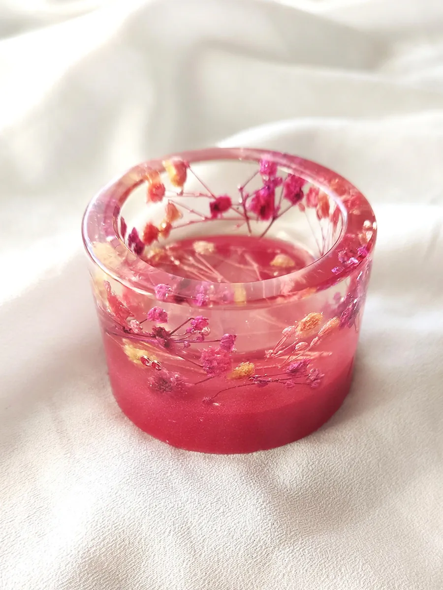 Διακοσμητική βάση ρεσό κύλινδρος ροζ με άνθη γυψοφίλης