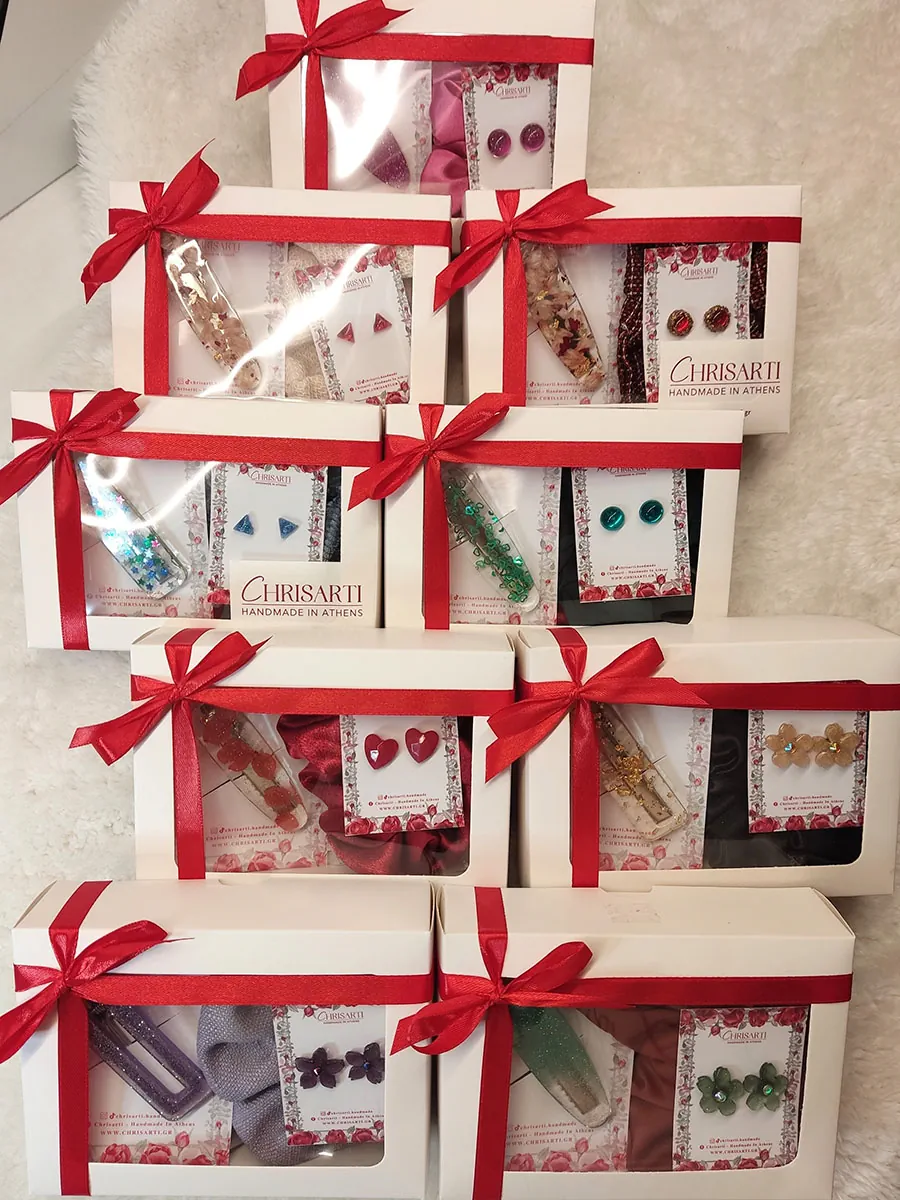 AMYSTERYBOX-0001M (3) Accessories Mystery Box