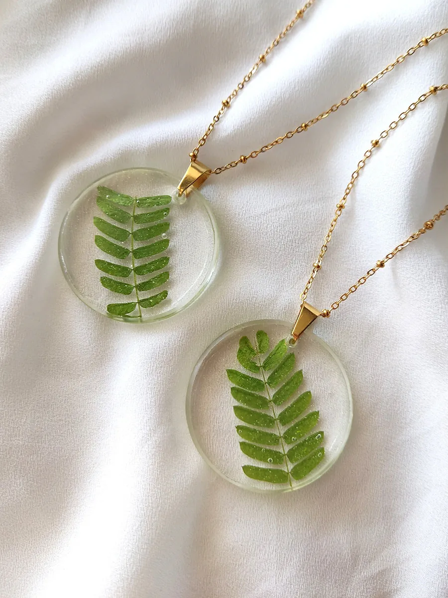 Μενταγιόν με πράσινα φύλλα δέντρου - διάφορα σχήματα | Blossom Jewelry Collection