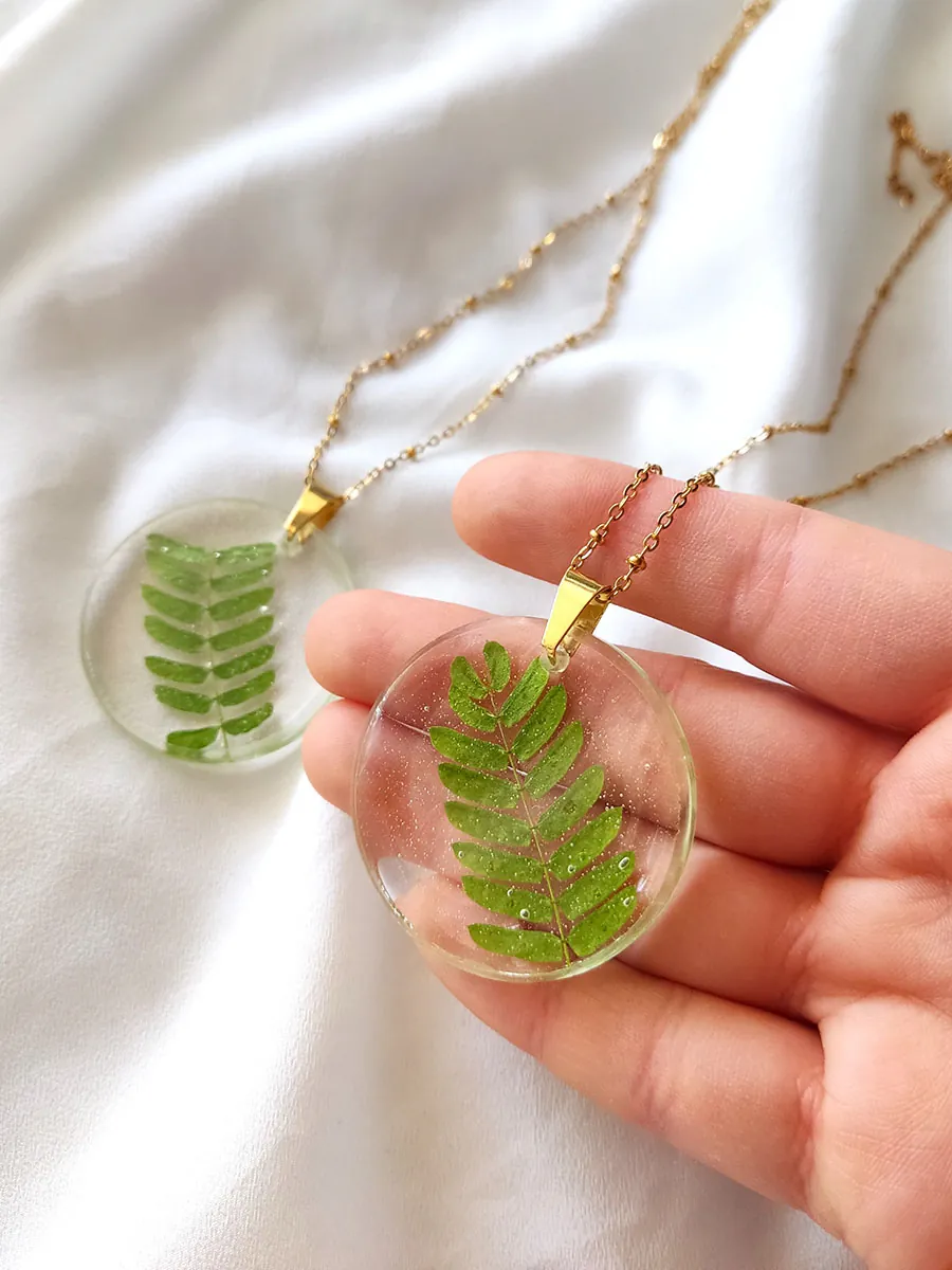 Μενταγιόν με πράσινα φύλλα δέντρου - διάφορα σχήματα | Blossom Jewelry Collection