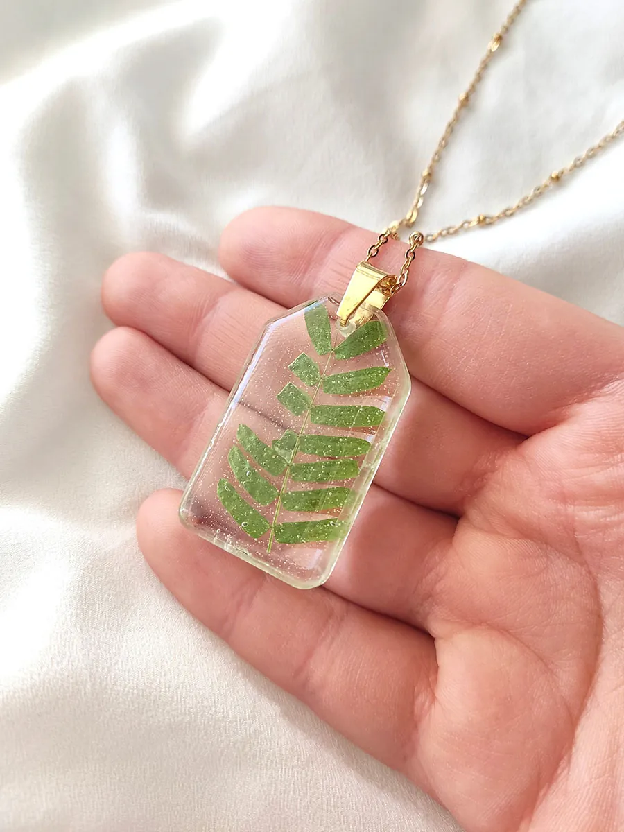 Μενταγιόν με πράσινα φύλλα δέντρου - διάφορα σχήματα | Blossom Jewelry Collection