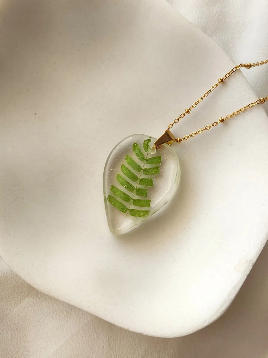 Μενταγιόν με πράσινα φύλλα δέντρου - διάφορα σχήματα | Blossom Jewelry Collection