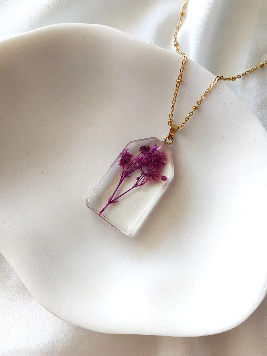 Μενταγιόν με αληθινά άνθη μοβ γυψοφίλης | Blossom Jewelry Collection