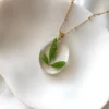 BL_NECKLACES-0006 Μενταγιόν οβάλ με αληθινά πράσινα φύλλα | Blossom Jewelry Collection