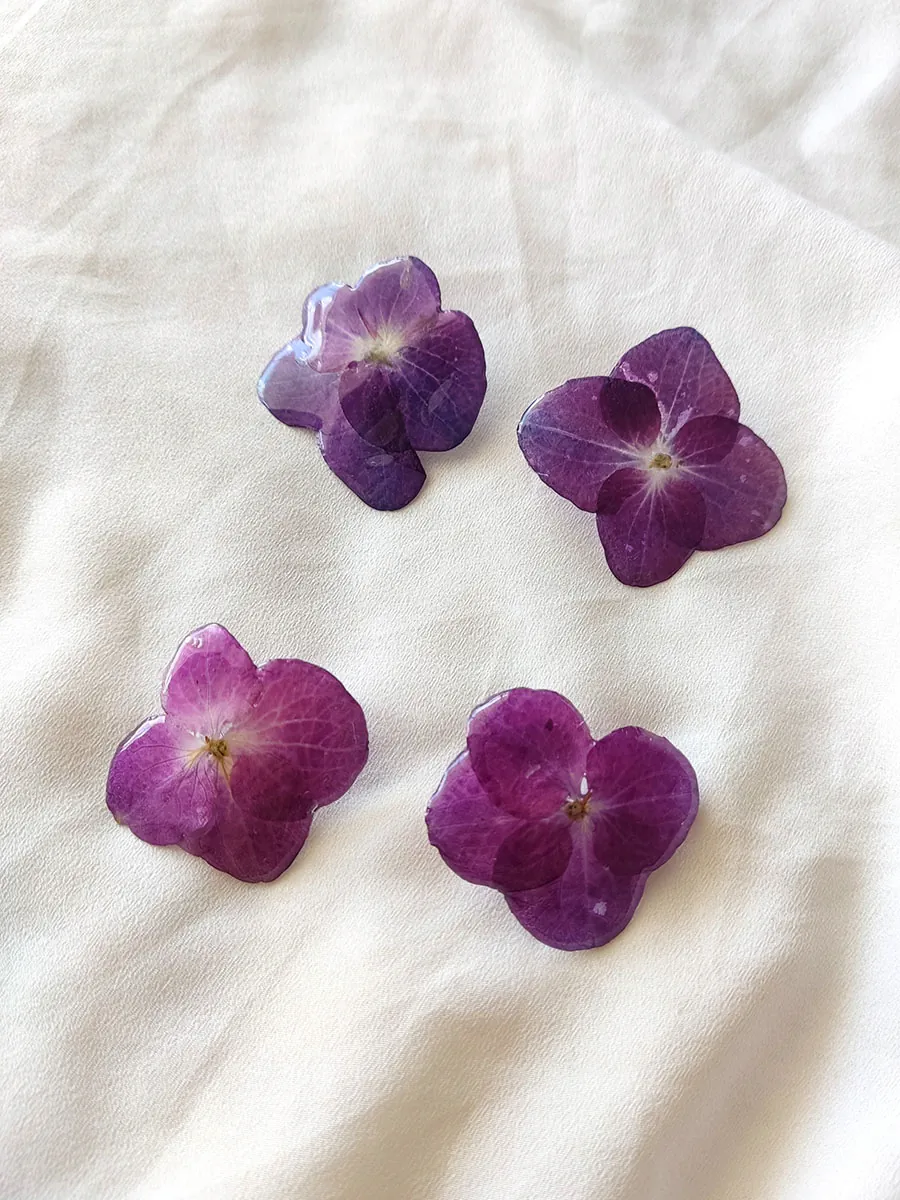 Χειροποίητα Ατσάλινα Σκουλαρίκια με Μοβ Άνθη Ορτανσίας | CHRISARTI Blossom Jewelry Collection