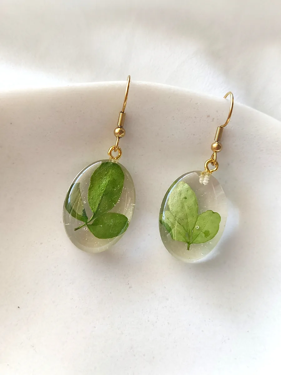 BL_EARRINGS-0008 (3) Σκουλαρίκια ατσάλινα κρεμαστά οβάλ μικρά με αληθινά λουλούδια και φύλλα - διάφορα σχέδια | Blossom Jewelry Collection