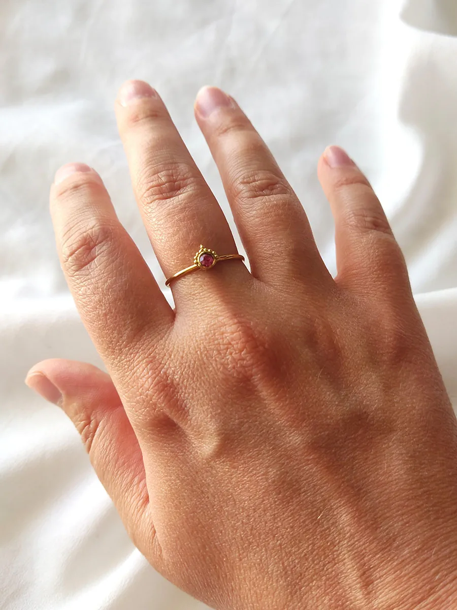 Ατσάλινο Επιχρυσωμένο Δαχτυλίδι με Ροζ Κρύσταλλο | CHRISARTI