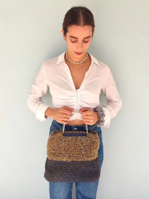 Τσάντα δίχρωμη με ορθογώνια χερούλια μπλε μπεζ