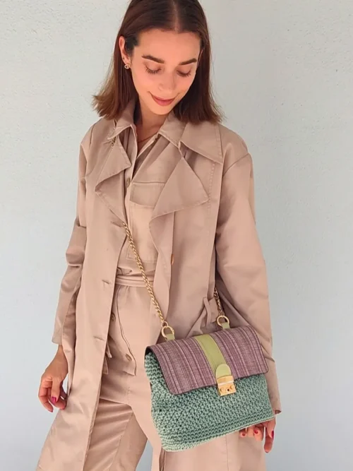 BAG-0028 Πλεκτή Τσάντα Ώμου σε Βεραμάν Χρώμα με Χρυσή Αλυσίδα και Δίχρωμο Καπάκι από Δερματίνη | CHRISARTI