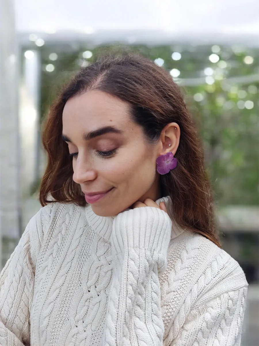 Χειροποίητα Ατσάλινα Σκουλαρίκια με Αληθινά Άνθη Φούξια Ορτανσίας – Blossom Jewelry Collection | CHRISARTI