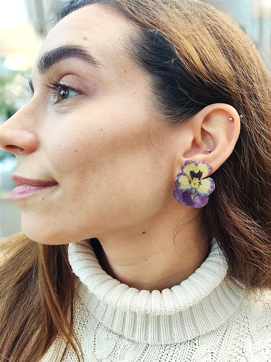 BL_EARRINGS-0003 (2) Σκουλαρίκια Ατσάλινα Καρφάκια με Αληθινά Μοβ-Κίτρινα Άνθη Πανσέ - 2 Μεγέθη | Blossom Jewelry Collection