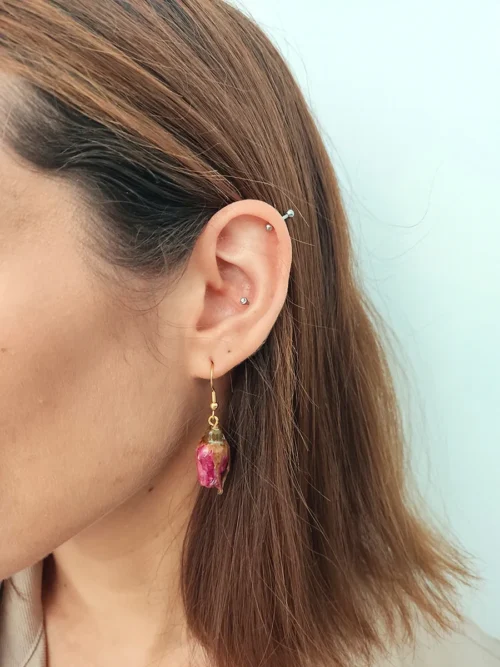 BL_EARRINGS-0009 (1) Χειροποίητα Κρεμαστά Ατσάλινα Σκουλαρίκια με Αληθινά Μπουμπούκια Τριαντάφυλλου | Blossom Jewelry Collection | CHRISARTI