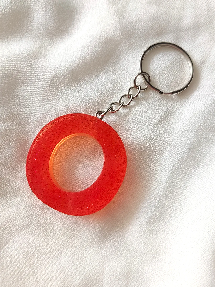 Χειροποίητο Μπρελόκ από Υγρό Γυαλί σε Κόκκινο Χρώμα – Μονόγραμμα | CHRISARTI (Αντιγραφή)