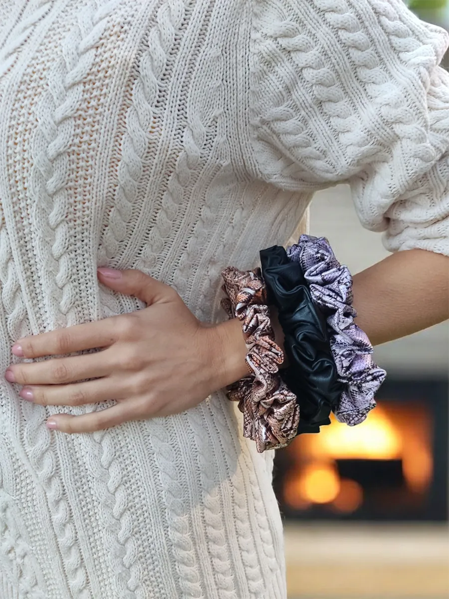 SCRUNCHIES-0029 (2) Scrunchie Λάστιχο μαλλιών δερματίνης snake print μοβ Large