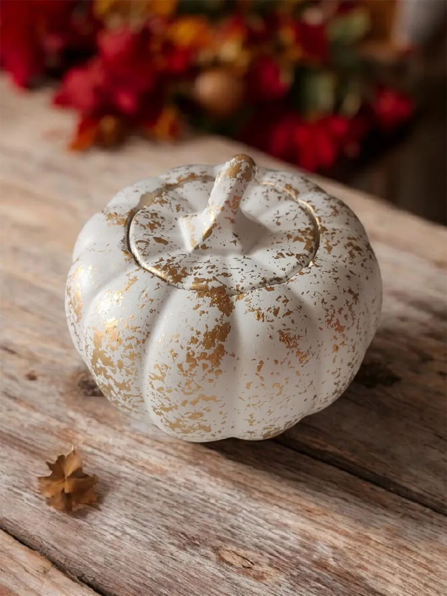 XMAS25-0002 (3) Κεραμική Κολοκύθα Διακόσμησης Λευκή με Χρυσές Πιτσιλιές | CHRISARTI