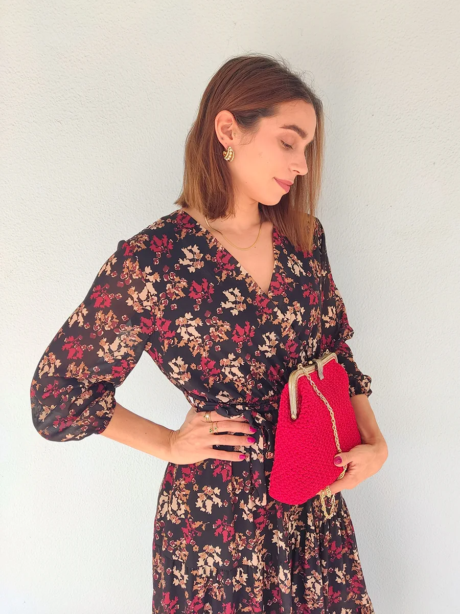 Χειροποίητη Πλεκτή Κόκκινη Τσάντα με Vintage Κούμπωμα και Χρυσή Αλυσίδα | CHRISARTI