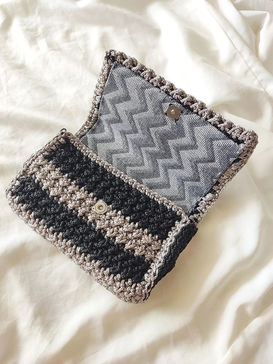 Κομψός Χειροποίητος Πλεκτός Φάκελος Χειρός σε Μαύρο & Ασημί