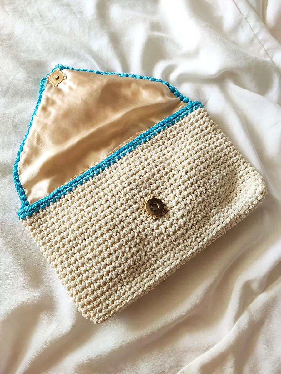 Χειροποίητος Πλεκτός Φάκελος Χειρός σε Κρεμ-Γαλάζιο