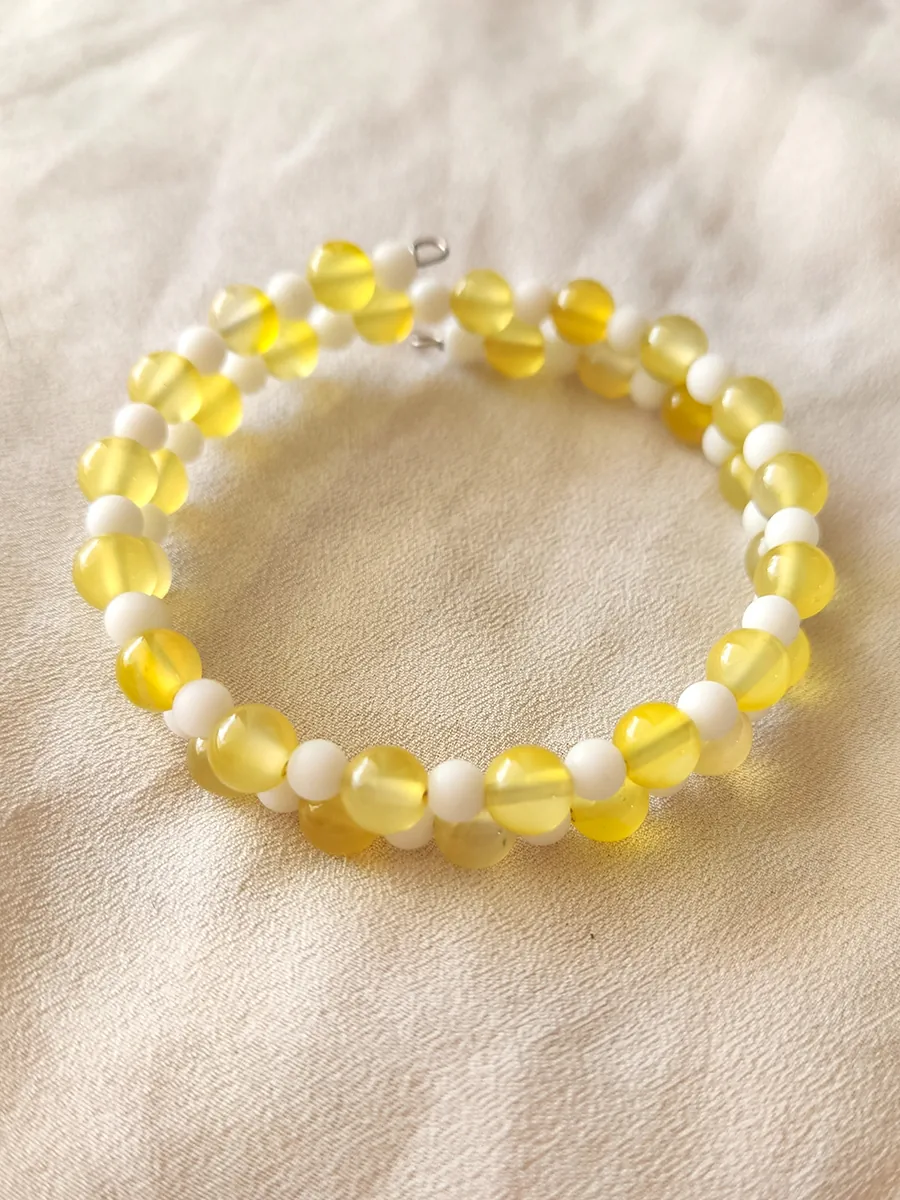 Χειροποίητο Ατσάλινο Βραχιόλι με Λευκές Πέτρες και Κίτρινο Αχάτη | CHRISARTI