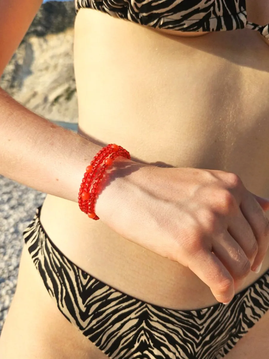 Χειροποίητο Ατσάλινο Βραχιόλι με Κόκκινες Χάντρες από Αχάτη και Κρύσταλλα | CHRISARTI