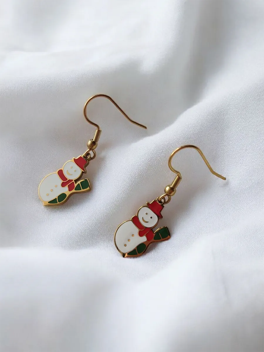 Ατσάλινα χριστουγεννιάτικα σκουλαρίκια με χιονάνθρωπο – Χειροποίητα, Κρεμαστά & επιχρυσωμένα | CHRISARTI
