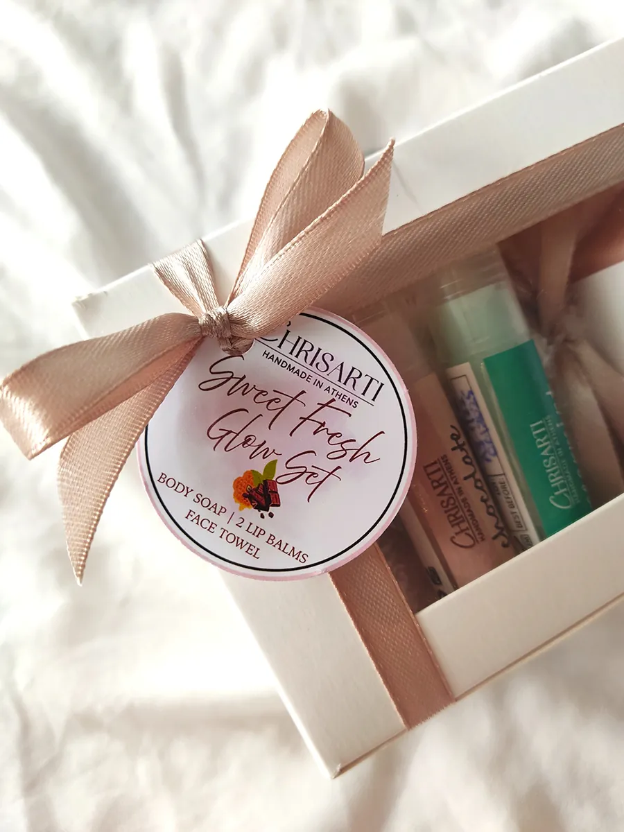 GIFTSET-0002 (1) Sweet Fresh Glow Set | 2 Lip Balms, Χειροποίητο Σαπούνι & Πετσέτα Προσώπου | CHRISARTI