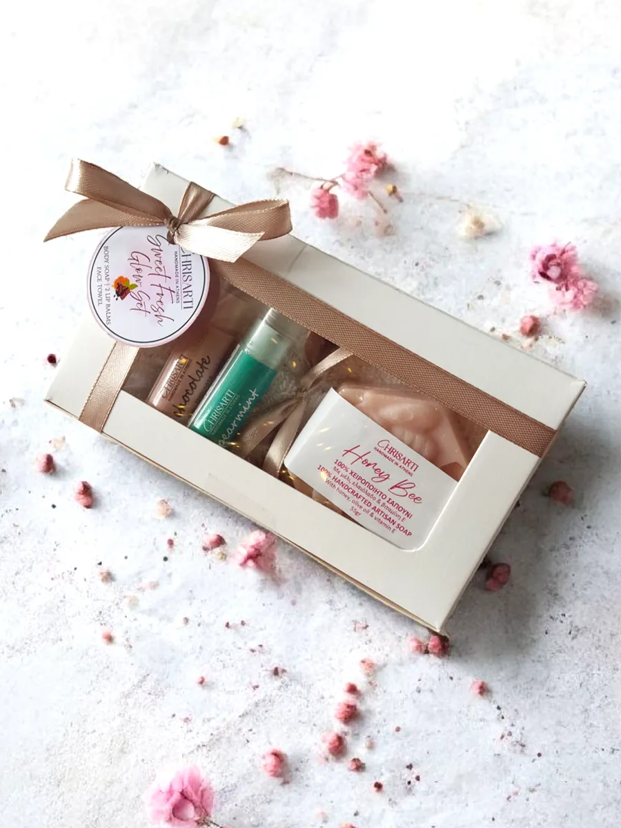 GIFTSET-0002 (2) Sweet Fresh Glow Set | 2 Lip Balms, Χειροποίητο Σαπούνι & Πετσέτα Προσώπου | CHRISARTI