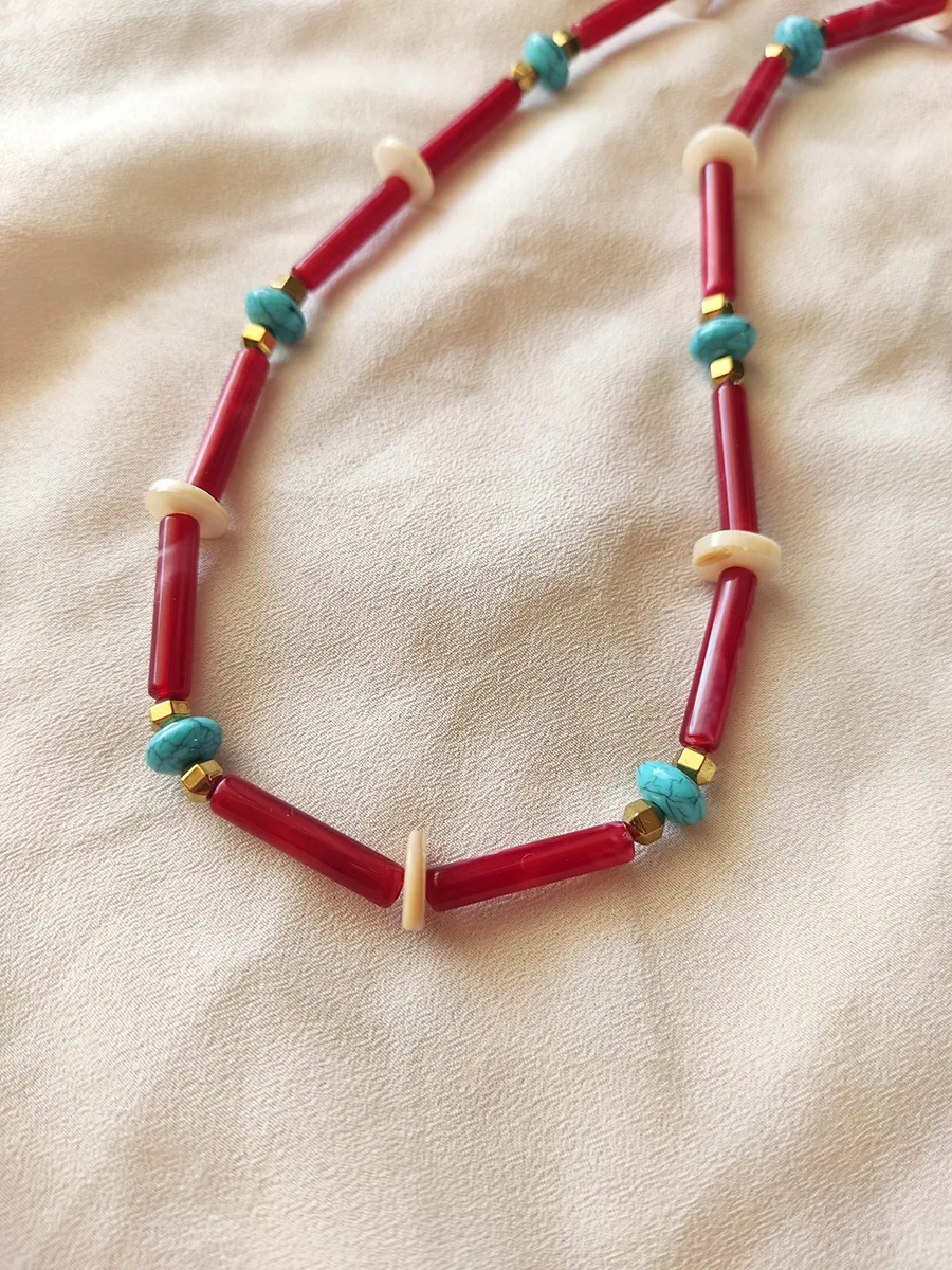 Χειροποίητο Κολιέ με Ακρυλικές Μπορντό Χάντρες και Ημιπολύτιμους Λίθους | CHRISARTI