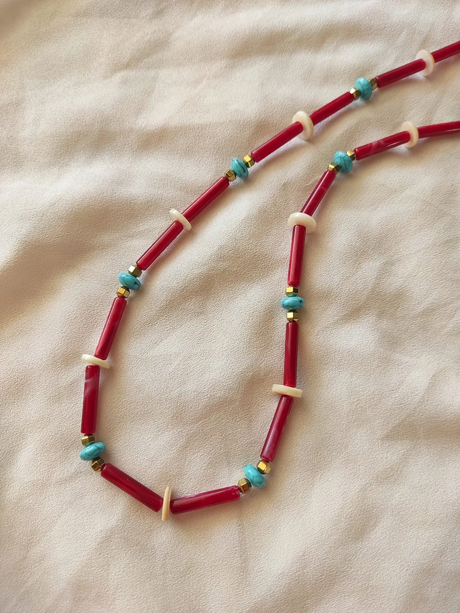 Χειροποίητο Κολιέ με Ακρυλικές Μπορντό Χάντρες και Ημιπολύτιμους Λίθους | CHRISARTI