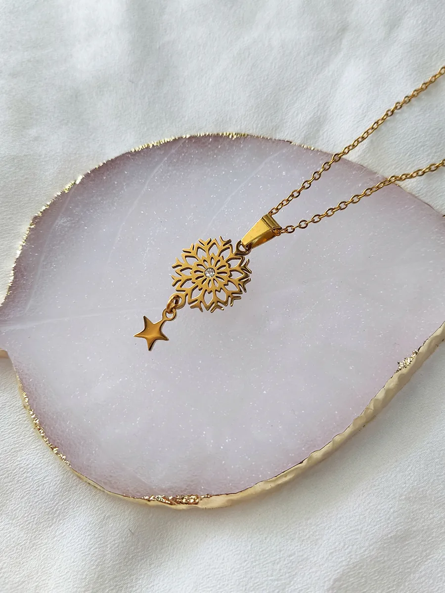 Χειροποίητο Ατσάλινο Χριστουγεννιάτικο Κολιέ με Νιφάδα & Χρυσό Αστεράκι | CHRISARTI