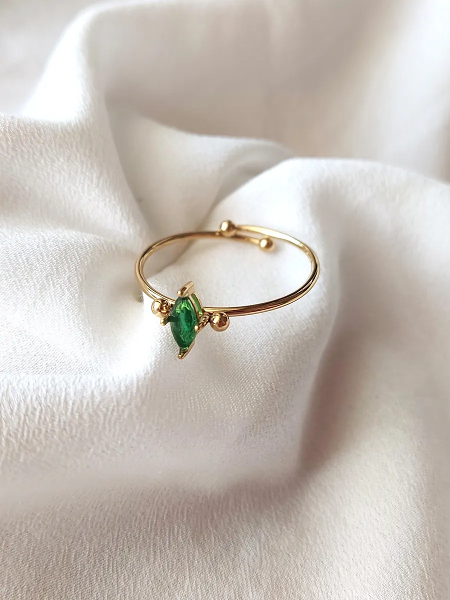 Ρυθμιζόμενο Ατσάλινο Δαχτυλίδι με Πράσινο Ρόμβο Ζιργκόν | CHRISARTI