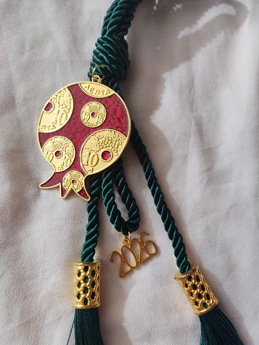 Πράσινο Κρεμαστό Γούρι 2026 με Κόκκινο Ρόδι & Χρυσές Λεπτομέρειες | CHRISARTI