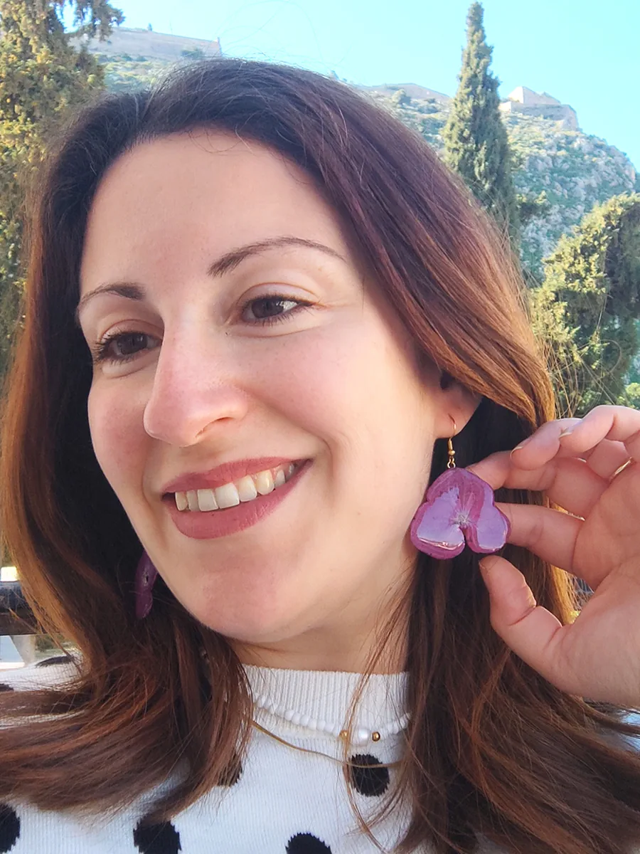 BL_EARRINGS-0006_F (1) Drop Earrings Ava – Deep Pink