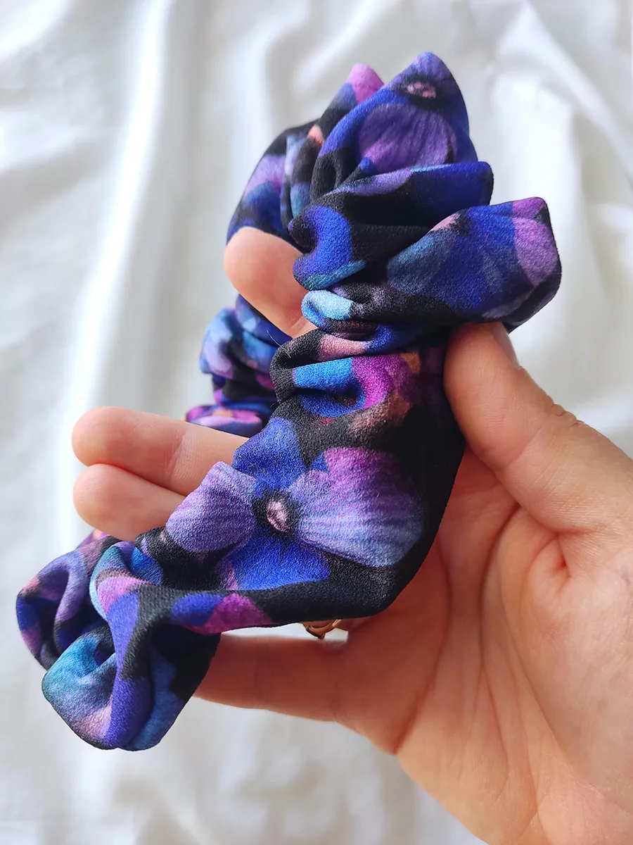 Χειροποίητο Floral Scrunchie – Μέγεθος Large
