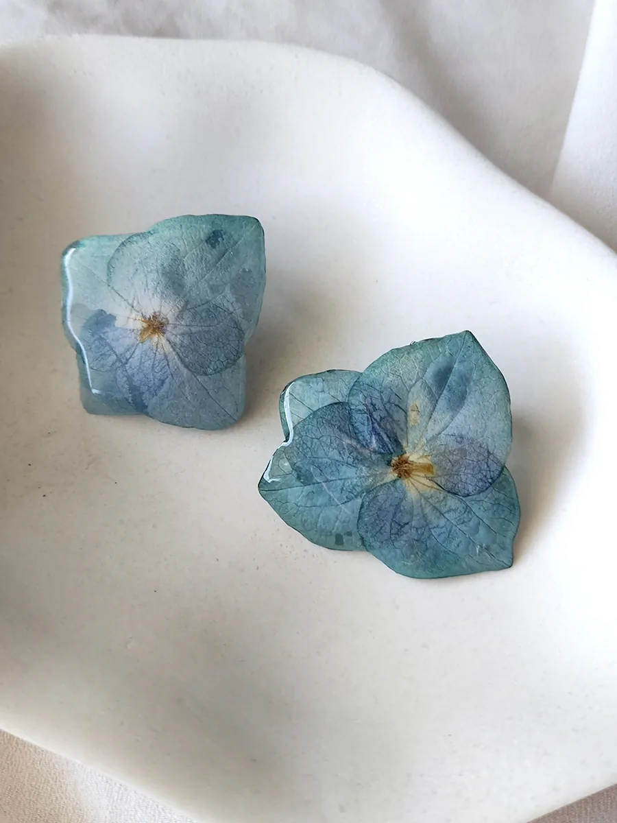 Χειροποίητα Σκουλαρίκια με Άνθη Μπλε Ορτανσίας | CHRISARTI Blossom Jewelry Collection