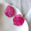 Χειροποίητα κρεμαστά σκουλαρίκια με χρυσό κρίκο και πέταλο από ροζ βουκαμβίλια - ατσάλινα | Blossom Collection