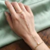 Hand Chain Yasmin – Pearl luxury