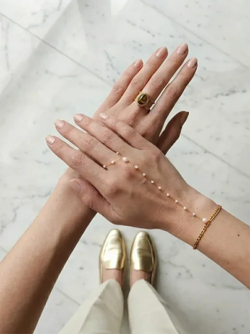 Hand Chain Yasmin – Pearl luxury