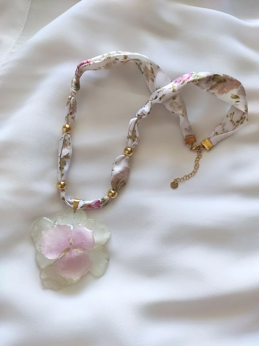 Statement Necklace Fiorenza – Double Bloom
