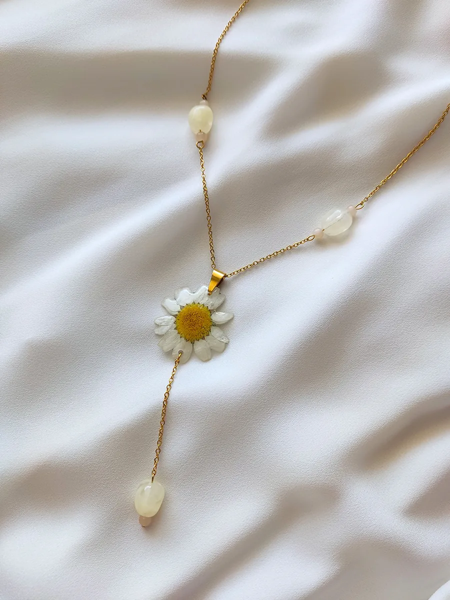 27 Necklace Maribel – Daisy Glow