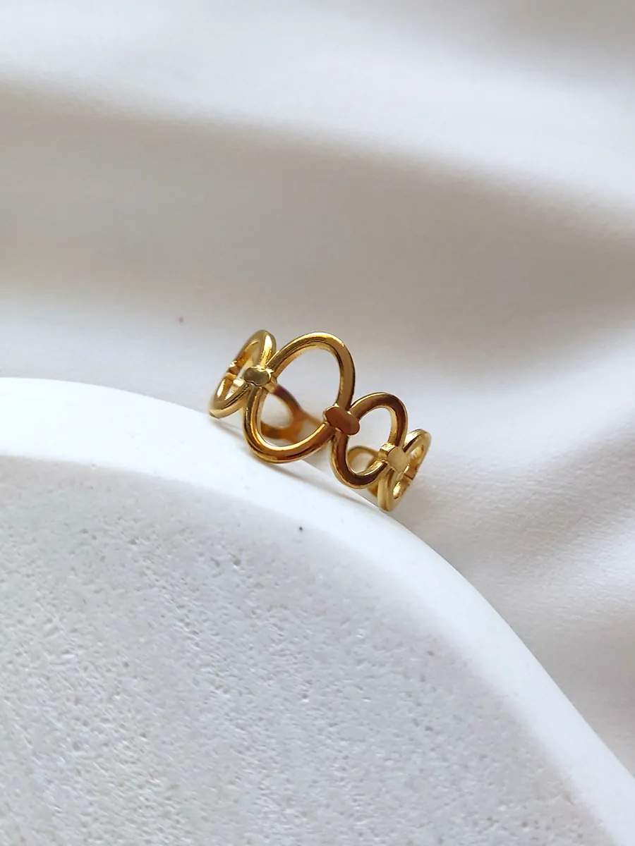 61 Ring Vivi – Circle Flow